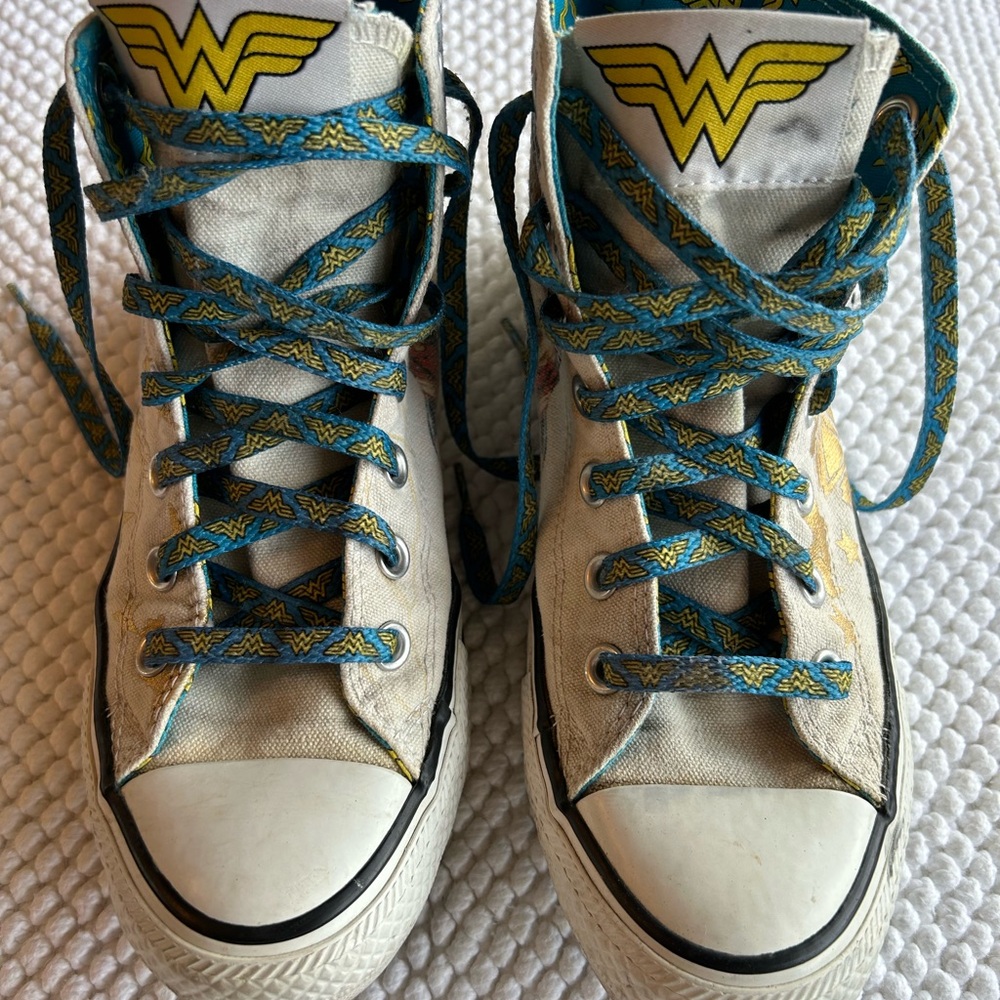 Converse DC Comics Wonder Woman  Hi-Tops